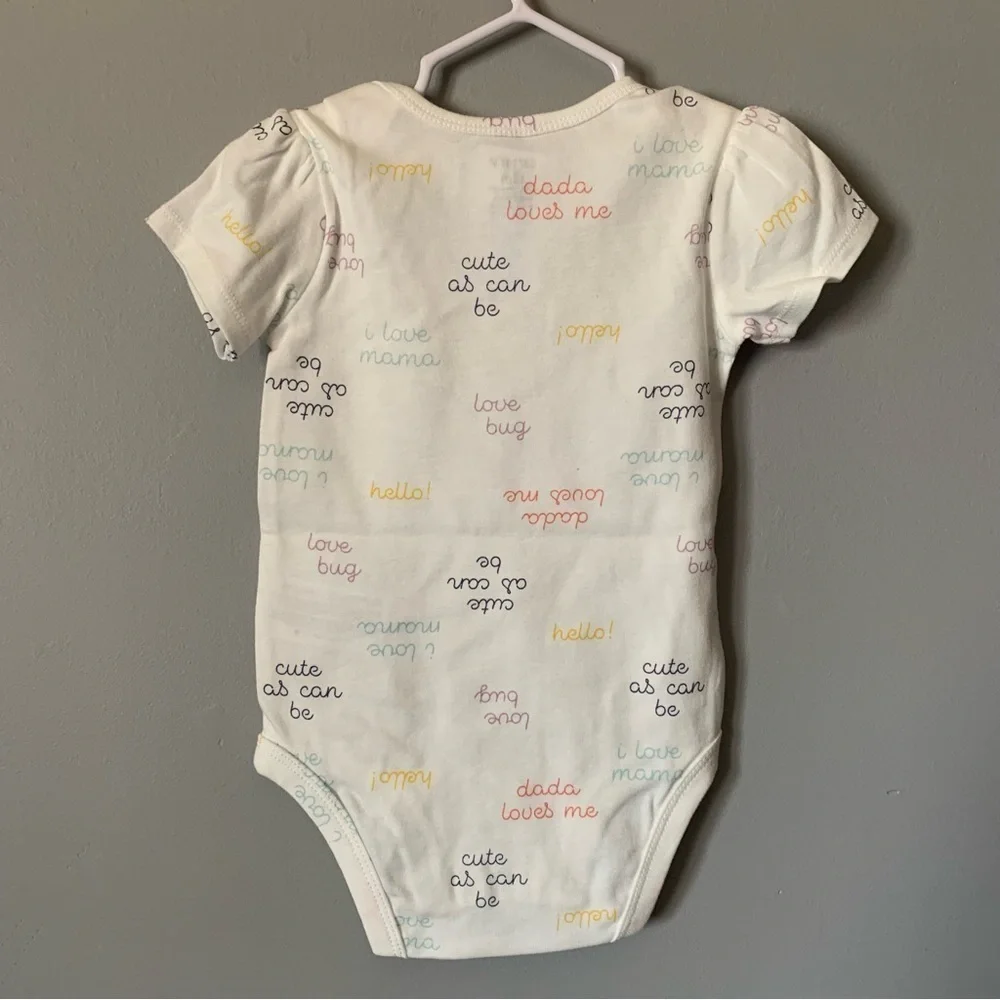 🌸NWT. CARTER’S White Baby Onesie with Colorful Text